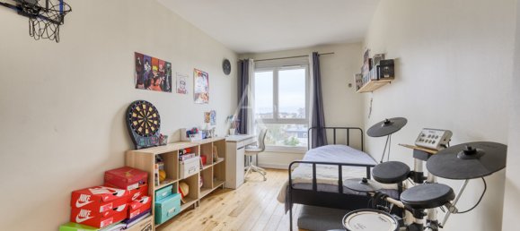 3 bedrooms Apartment in Nogent-sur-Marne, France No. 169867 4