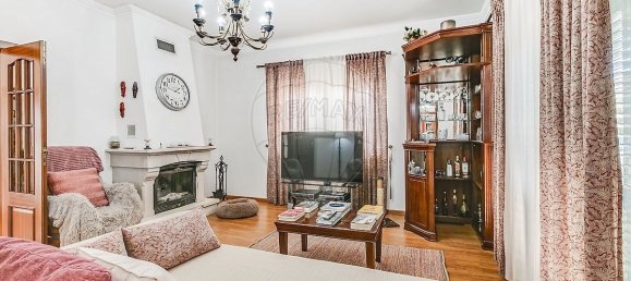 4 bedrooms Villa in Loures, Portugal No. 46265 46