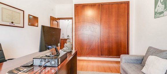 4 bedrooms Villa in Loures, Portugal No. 46265 17