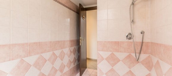 3 rooms Apartment in Rome, Italy No. 200896 20