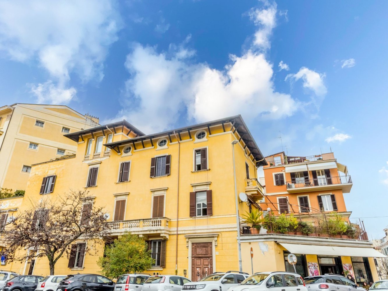 3 rooms Apartment in Rome, Italy No. 200896