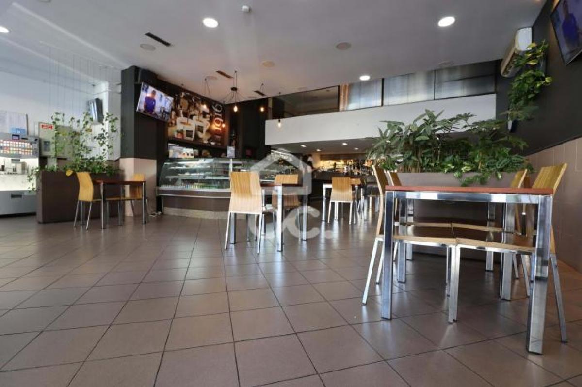 350m² Shop in Coimbra, Portugal No. 1949