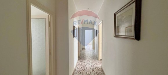 3 rooms Apartment in Rome, Italy No. 300096 9
