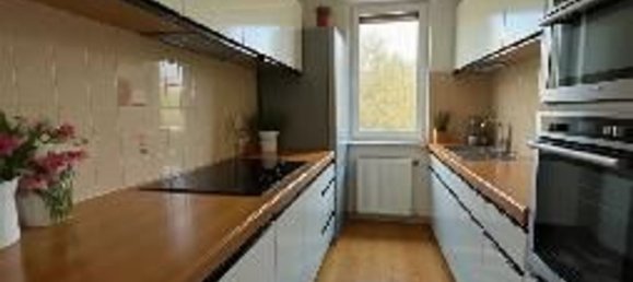 3 rooms Apartment in Reggio Emilia, Italy No. 258677 2