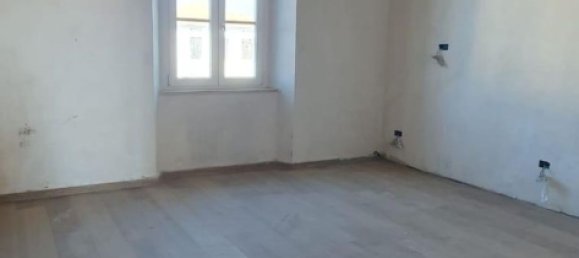 4 rooms Apartment in Capannori, Italy No. 42732 8