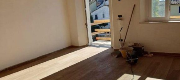 4 rooms Apartment in Capannori, Italy No. 42732 5