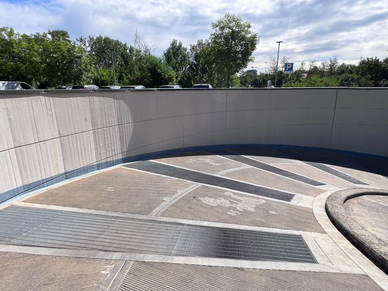 22m² Garage in Bologna, Italy No. 358660