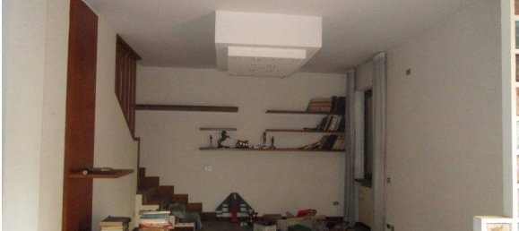 Villa T3 em Burago di Molgora, Italy N.º 7744 8