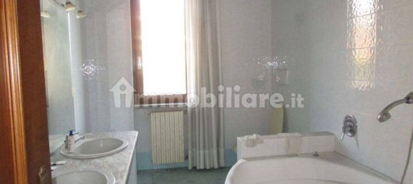 Villa T3 em Burago di Molgora, Italy N.º 7744 10