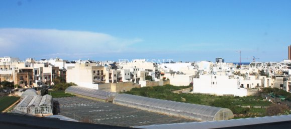 2 bedrooms Apartment in Swieqi, Malta No. 3653 2