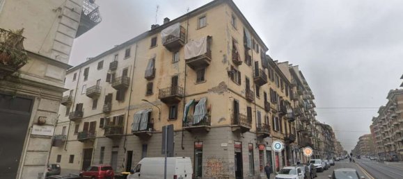 2 rooms Apartment in Turin, Italy No. 237825 2
