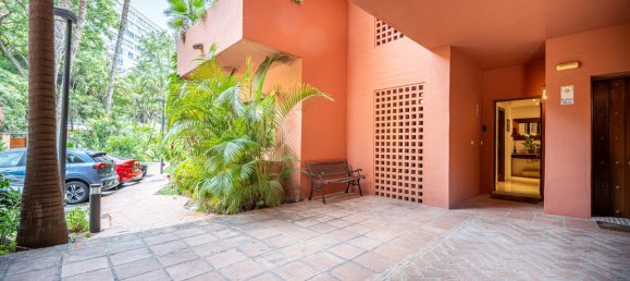 Apartamento de 3 dormitorios en Marbella, Spain No. 138655 14