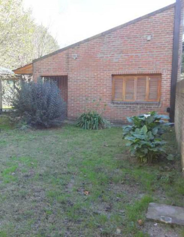 2 bedrooms House in Mar del Plata, Argentina No. 86853