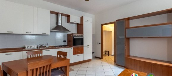 Apartamento de 1 dormitorio en Vedano al Lambro, Italy No. 381372 2