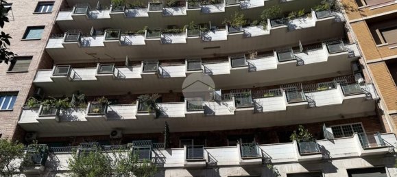 3 bedrooms Apartment in Rome, Italy No. 377936 15