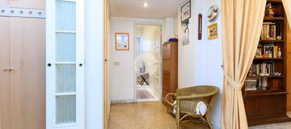 3 bedrooms Apartment in Rome, Italy No. 377936 11