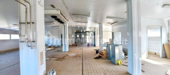 5 rooms Warehouse in Rome, Italy No. 222191 16