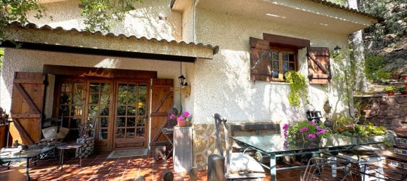 5 bedrooms Villa in Serra, Spain No. 14984 9