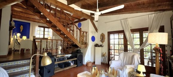 5 bedrooms Villa in Serra, Spain No. 14984 22