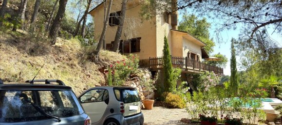 5 bedrooms Villa in Serra, Spain No. 14984 2
