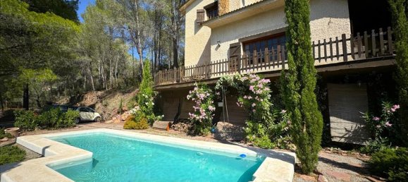 5 bedrooms Villa in Serra, Spain No. 14984 4