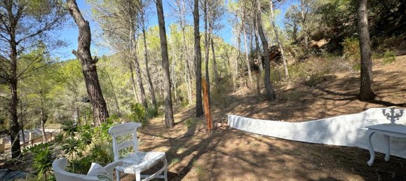 5 bedrooms Villa in Serra, Spain No. 14984 14