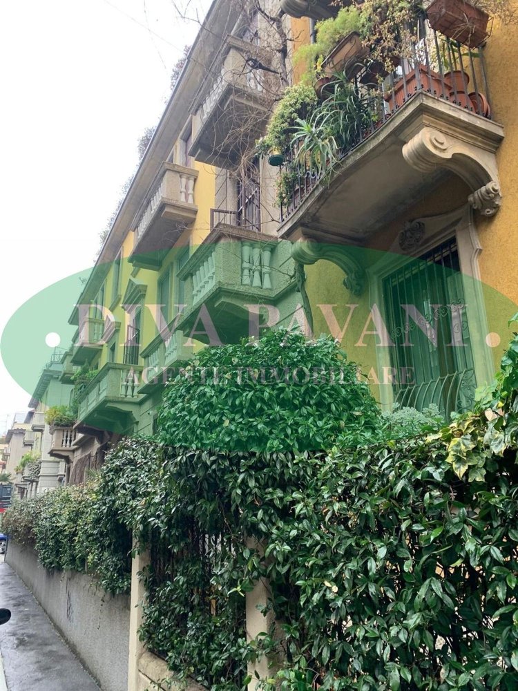 103m² Office in Milan, Italy No. 244314