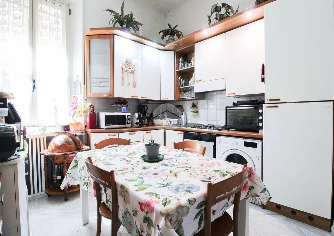 2 bedrooms Apartment in Milan, Italy No. 282300