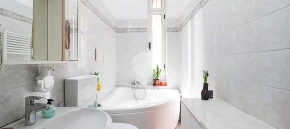 2 bedrooms Apartment in Milan, Italy No. 282300 17