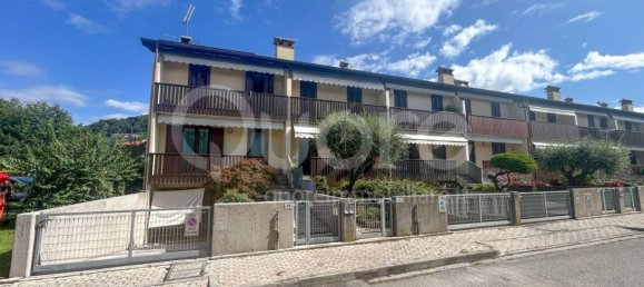 Дом с 3 спальнями в Удине, Италия № 284632 3