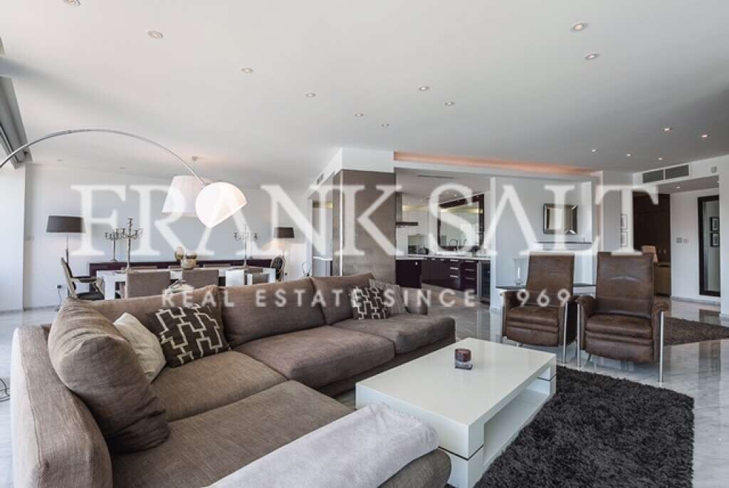 Apartamento de 3 dormitorios en Saint Julian's, Malta No. 8481