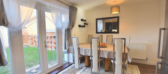 House in Dartford, United Kingdom No. 2255 3