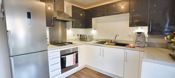 House in Dartford, United Kingdom No. 2255 5