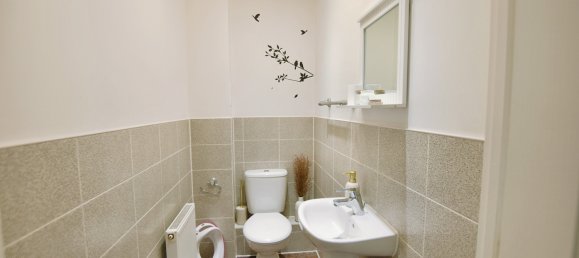 House in Dartford, United Kingdom No. 2255 6