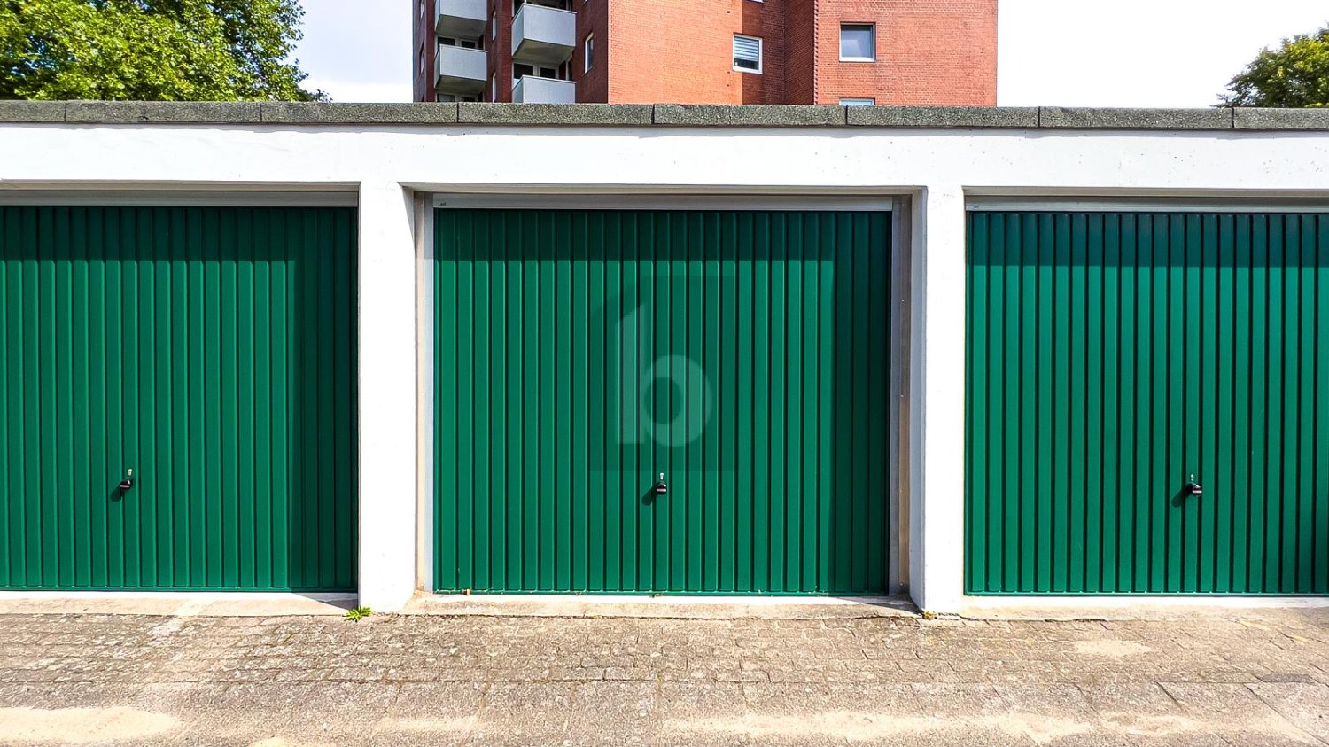 Estacionamiento en Neumunster, Germany No. 324276