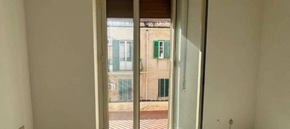 Apartamento T2 em Palermo, Italy N.º 280947 12