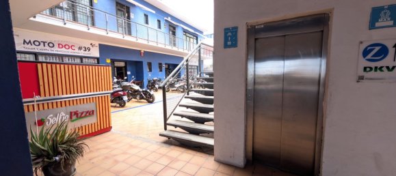 870m² Commercial property in Adeje, Spain No. 172766 5