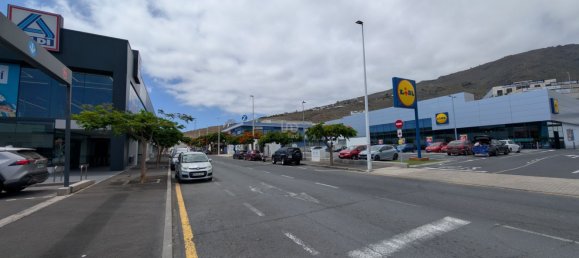 870m² Commercial property in Adeje, Spain No. 172766 10