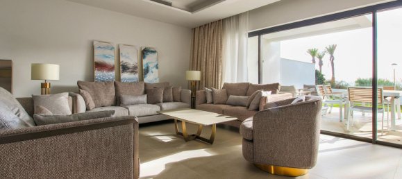 3 bedrooms Townhouse in Estepona, Spain No. 139940 3