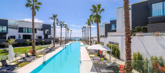 3 bedrooms Townhouse in Estepona, Spain No. 139940 30