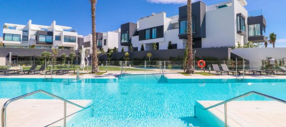 3 bedrooms Townhouse in Estepona, Spain No. 139940 24