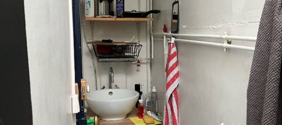 1 bedroom Apartment in Paris, France No. 180688 6