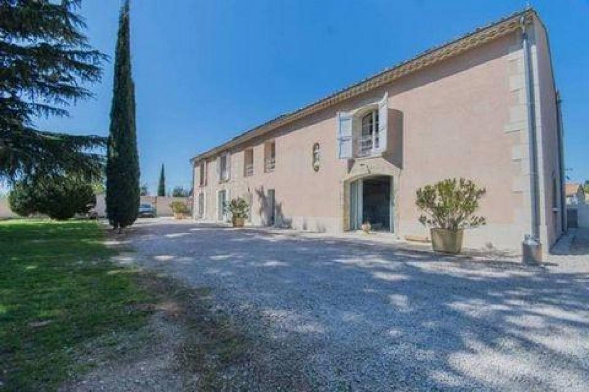 4 bedrooms House in Le Pontet, France No. 5203