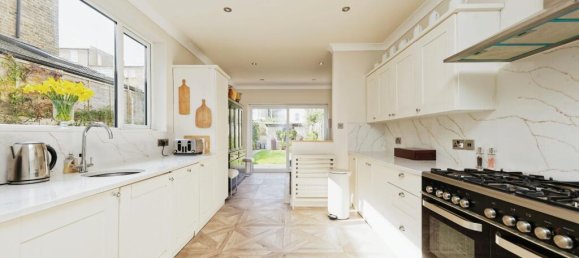 4 bedrooms House in Margate, United Kingdom No. 10539 5