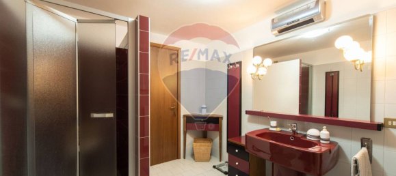 2 Schlafzimmer Villa in Besana in Brianza, Italy, Nr. 327959 17