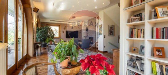 2 Schlafzimmer Villa in Besana in Brianza, Italy, Nr. 327959 9