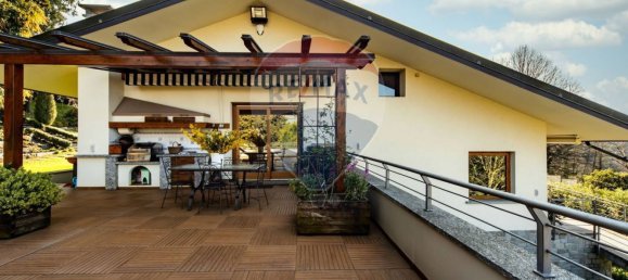 2 Schlafzimmer Villa in Besana in Brianza, Italy, Nr. 327959 3