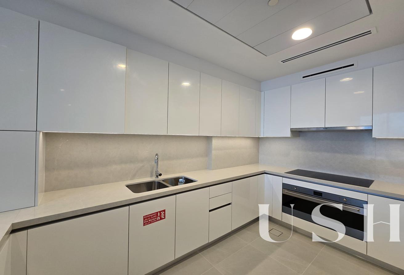 Apartamento T2 em Al Wasl, UAE N.º 98185