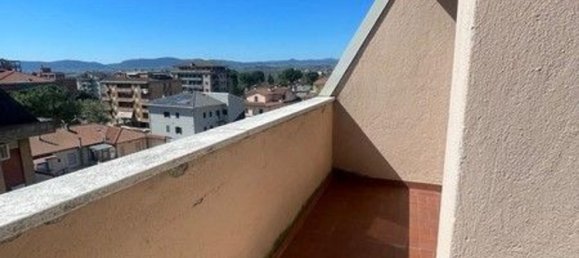 Apartamento de 4 divisões em Terni, Italy N.º 50487 40