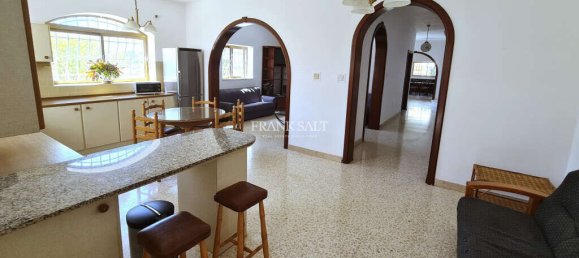 4 bedrooms Villa in Pembroke, Malta No. 11481 7